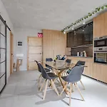 Paraiso Terrace 아파트 *