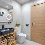 Paraiso Terrace 아파트